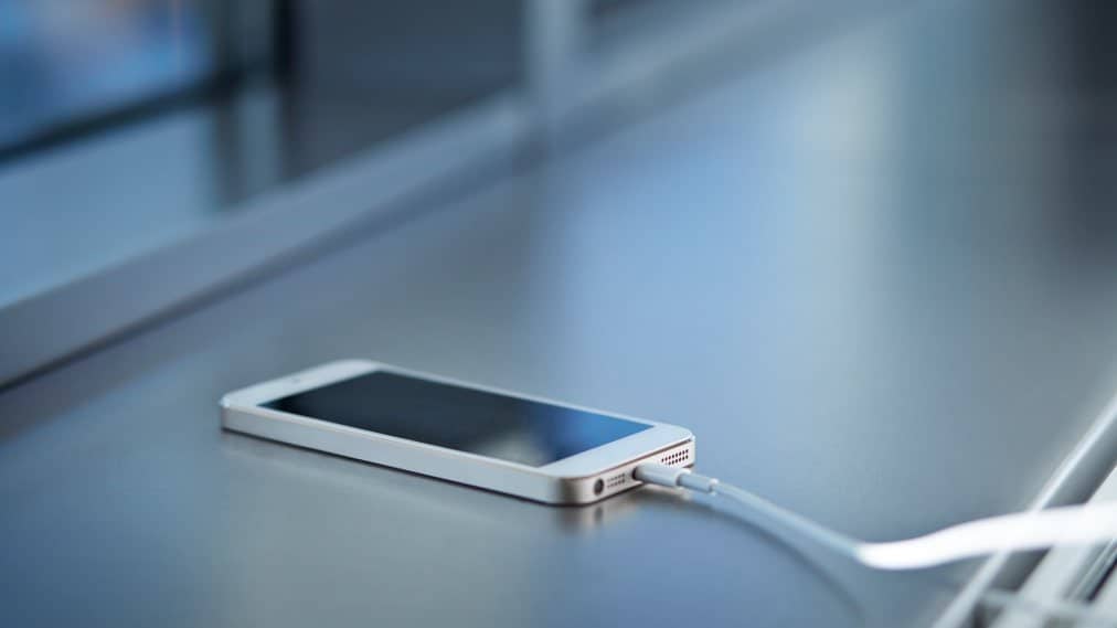 iOS 14 更新耗盡 iPhone 電池壽命？讓我們解決問題！